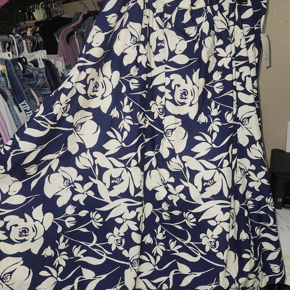a new day Dresses & Skirts - a new day Navy and White Floral A-Line Skirt